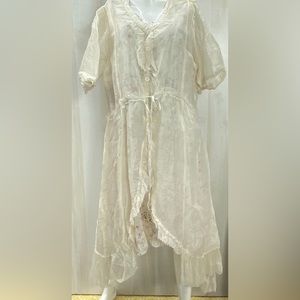 Magnolia Pearl Sheer Robe